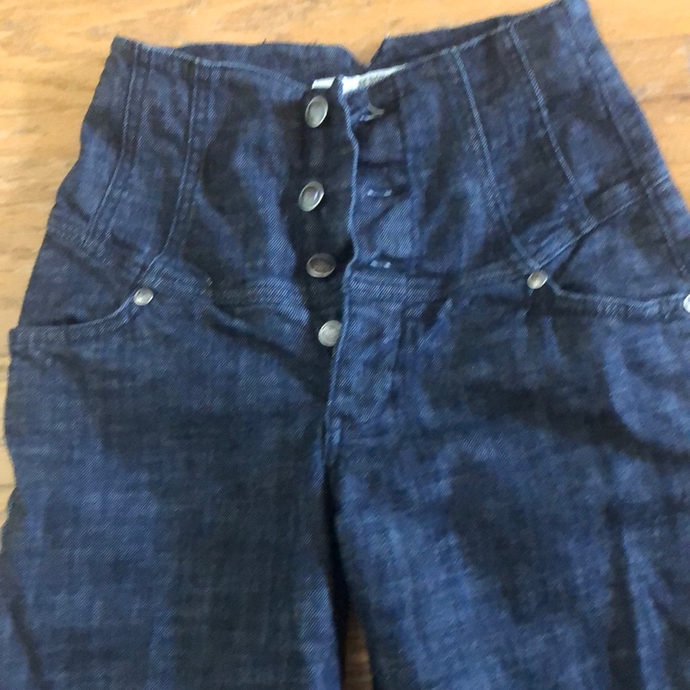 Jeans - Picture 2 of 3